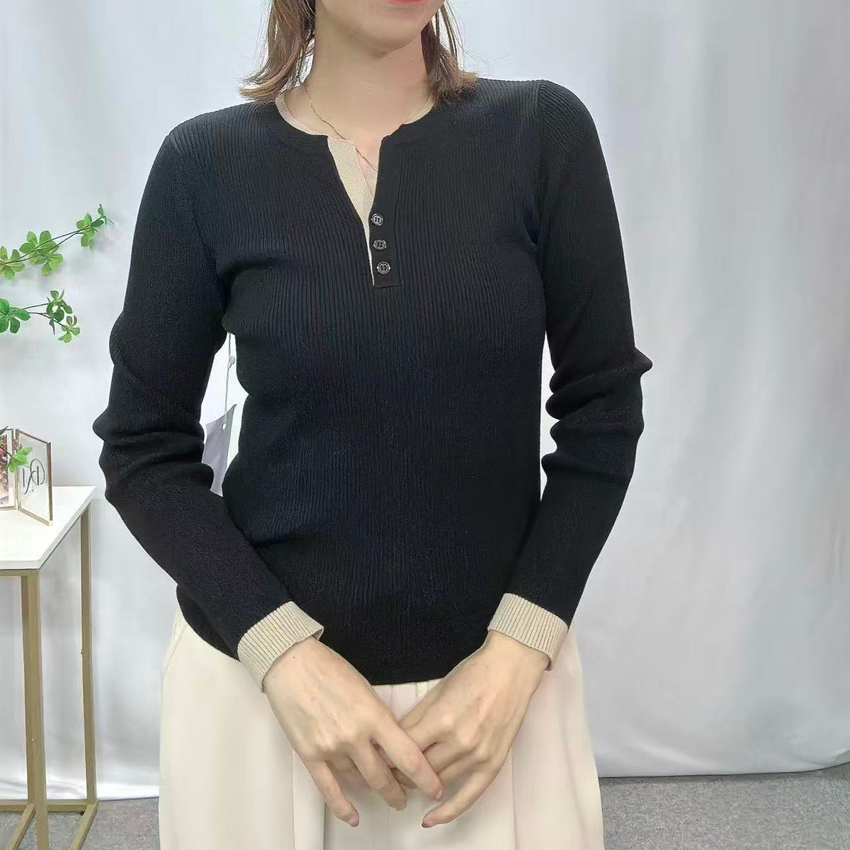 ヘンリーネック配色リブプルオーバー